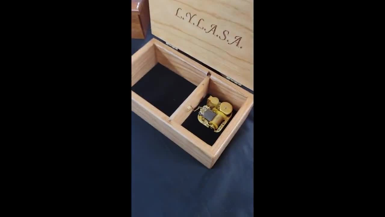 Personalized Dandelions Music Box Choose Your Song, high quality Custom Wind Up Traditional Wood Music Box, 5 year anniversary, Memorial Music Box